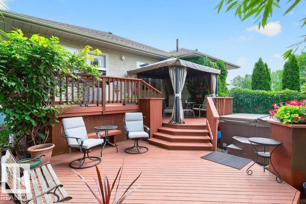 Photo 22 of 3812 42 St Nw, Edmonton AB