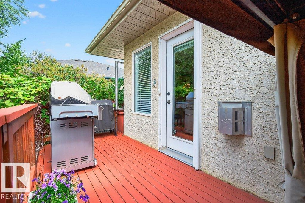 Photo 10 of 3812 42 St Nw, Edmonton AB