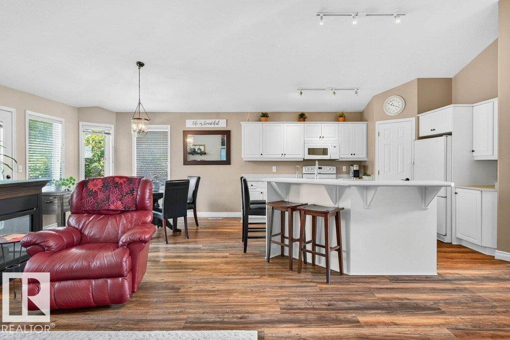 Photo 52 of 3812 42 St Nw, Edmonton AB
