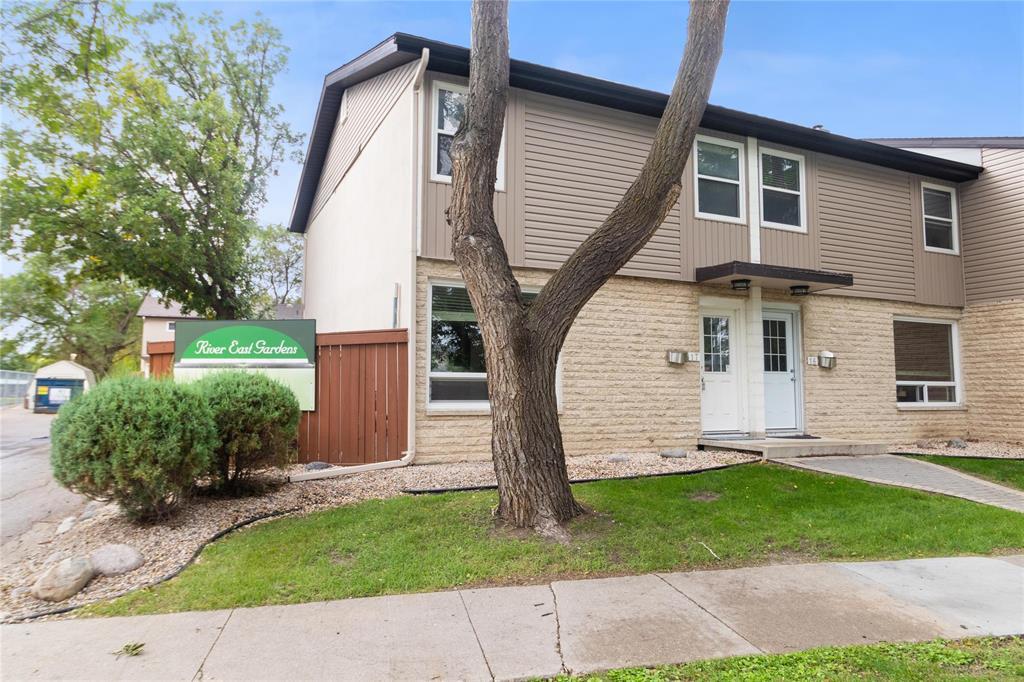 Photo 1 of 17 1445 Rothesay Street, Winnipeg MB