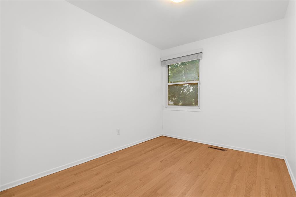 Photo 17 of 17 1445 Rothesay Street, Winnipeg MB