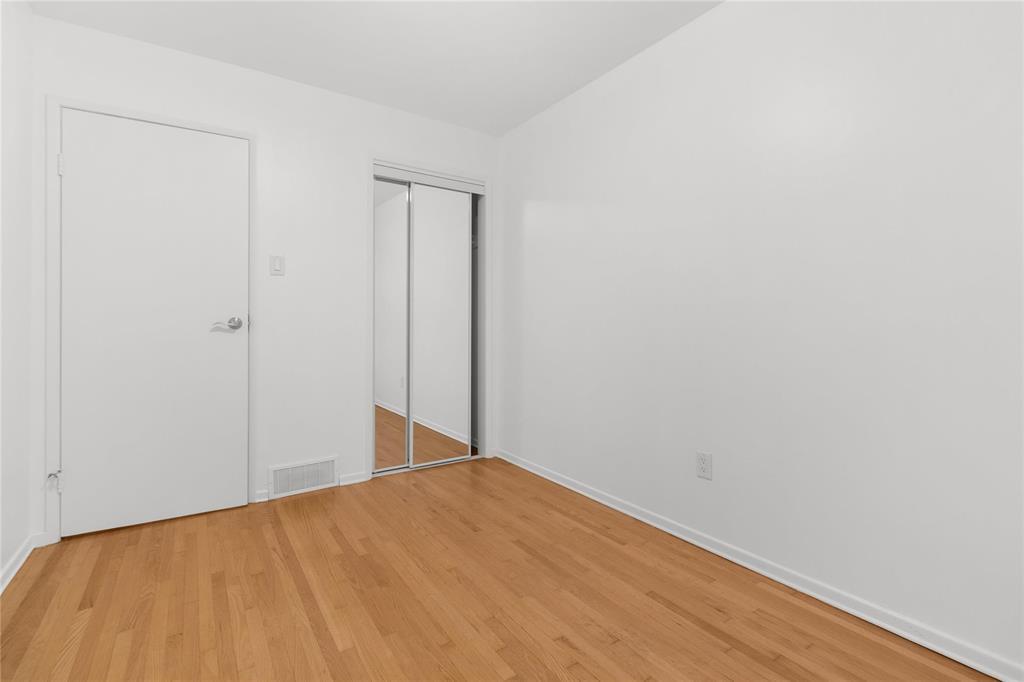 Photo 18 of 17 1445 Rothesay Street, Winnipeg MB