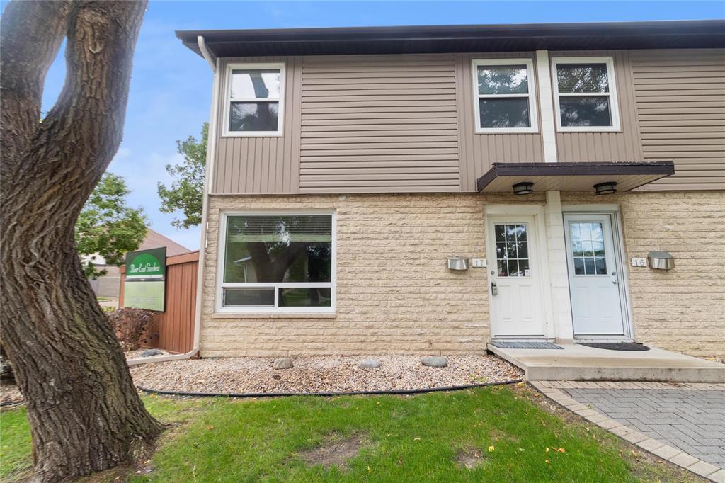 Photo 3 of 17 1445 Rothesay Street, Winnipeg MB