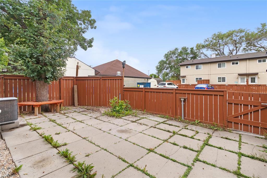 Photo 23 of 17 1445 Rothesay Street, Winnipeg MB