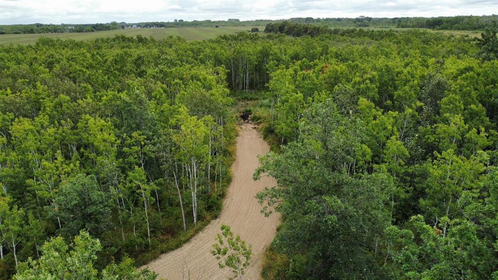Photo 21 of 220 Matte Drive, Kleefeld MB