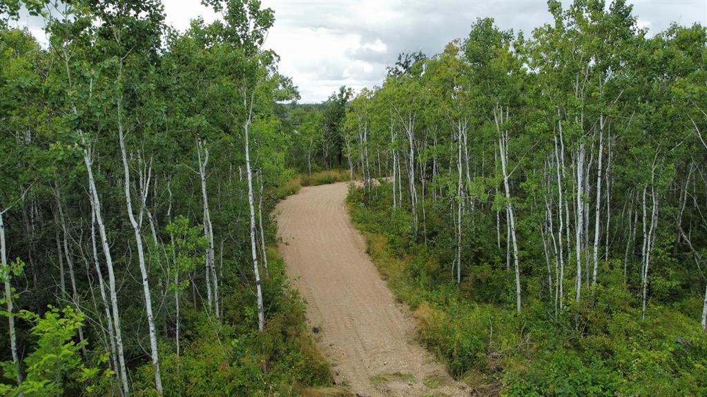 Photo 2 of 220 Matte Drive, Kleefeld MB