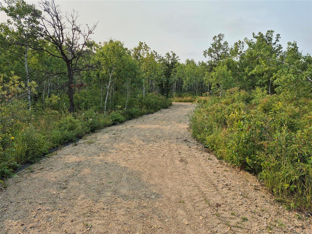 Photo 11 of 220 Matte Drive, Kleefeld MB