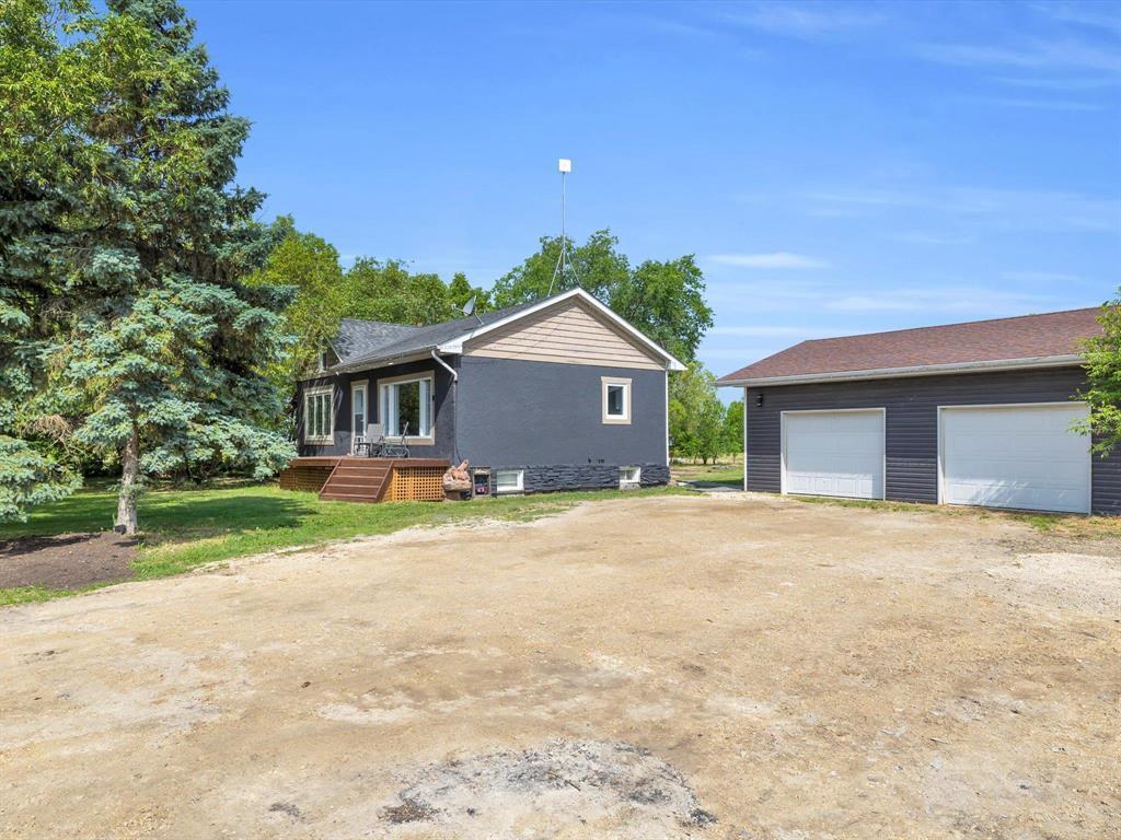 Photo 26 of 28021 Road 37 N Road, Mitchell MB
