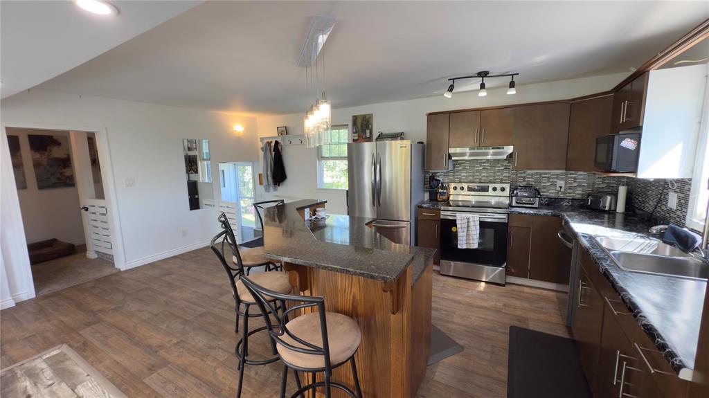 Photo 21 of 28021 Road 37 N Road, Mitchell MB