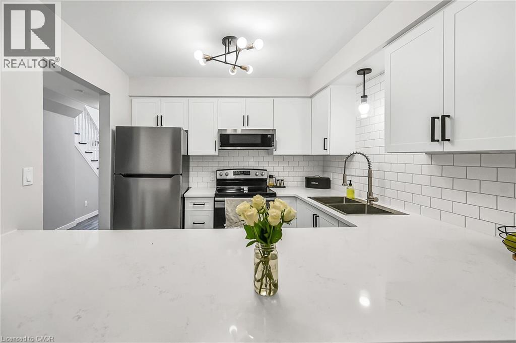 Photo 9 of 54 Argyle Street S Unit 2, Caledonia ON