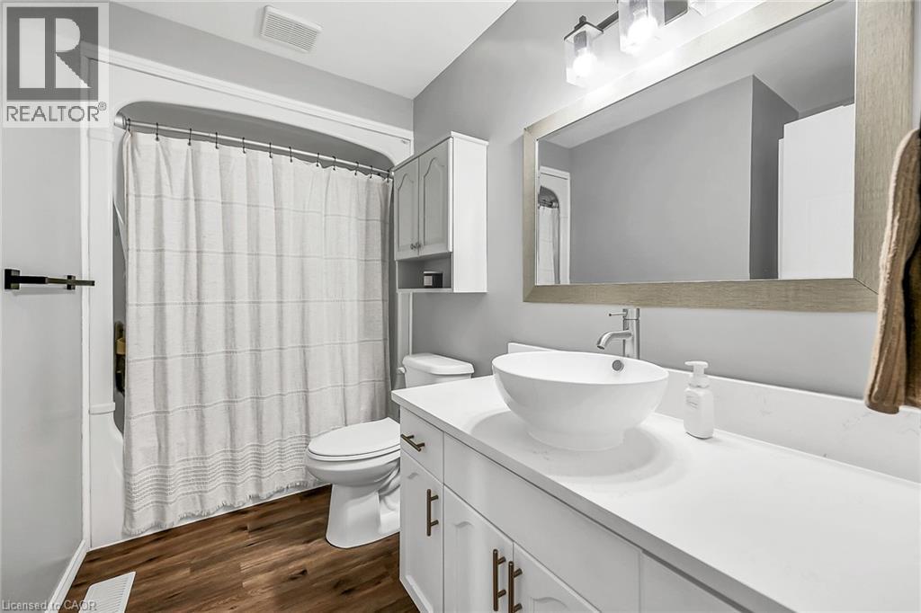 Photo 7 of 54 Argyle Street S Unit 2, Caledonia ON