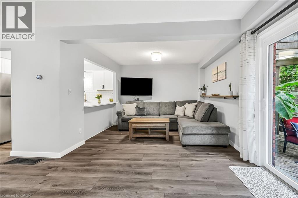 Photo 2 of 54 Argyle Street S Unit 2, Caledonia ON