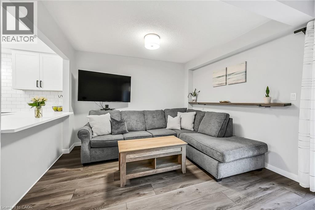 Photo 22 of 54 Argyle Street S Unit 2, Caledonia ON