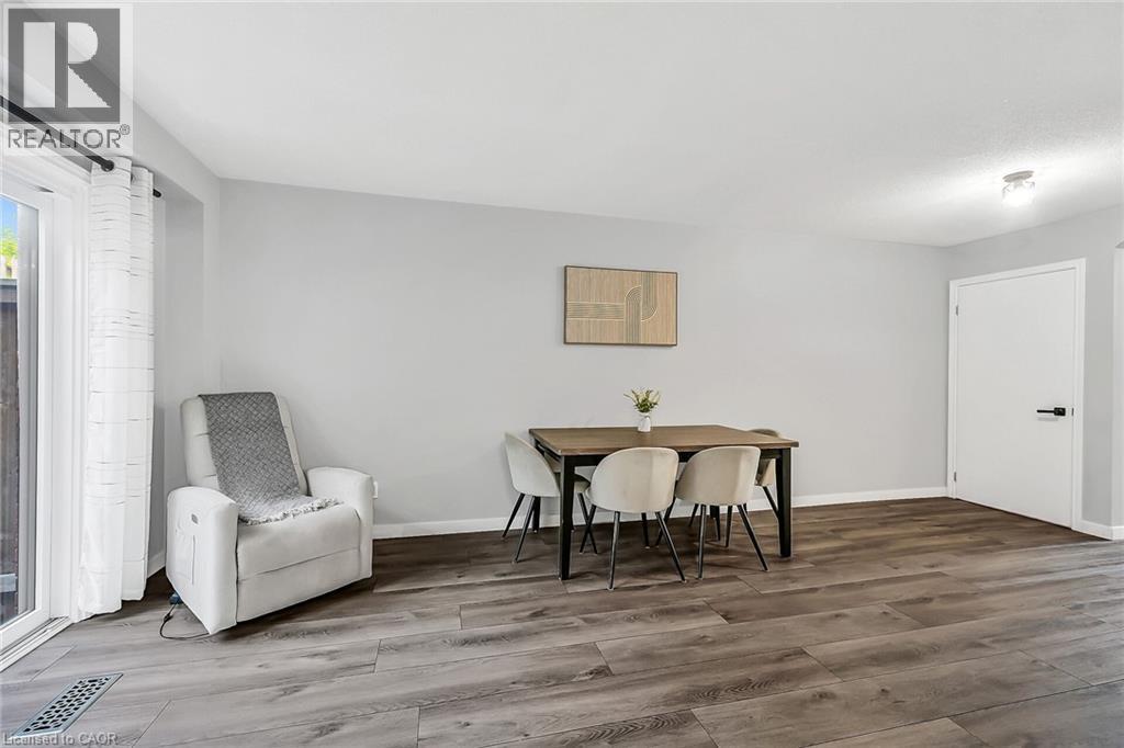 Photo 3 of 54 Argyle Street S Unit 2, Caledonia ON