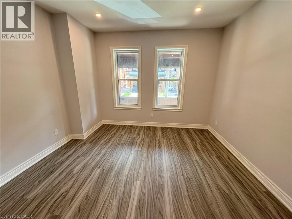 Photo 5 of 200 Holton Avenue S Unit 1, Hamilton ON