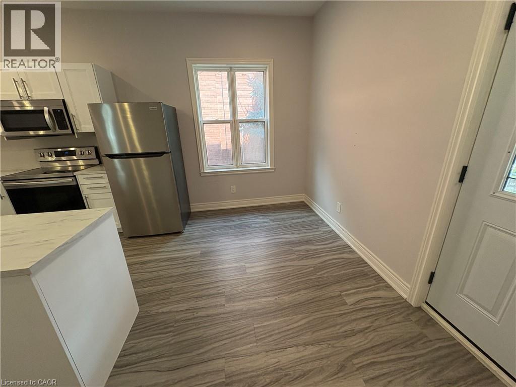 Photo 15 of 200 Holton Avenue S Unit 1, Hamilton ON