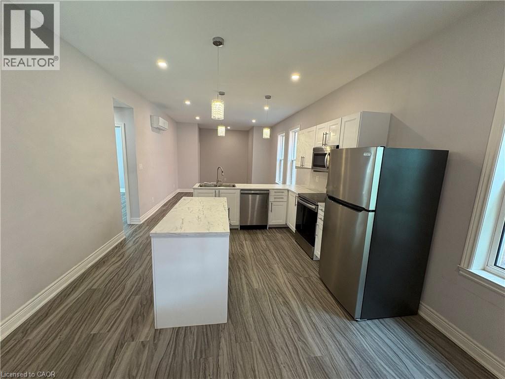 Photo 6 of 200 Holton Avenue S Unit 1, Hamilton ON
