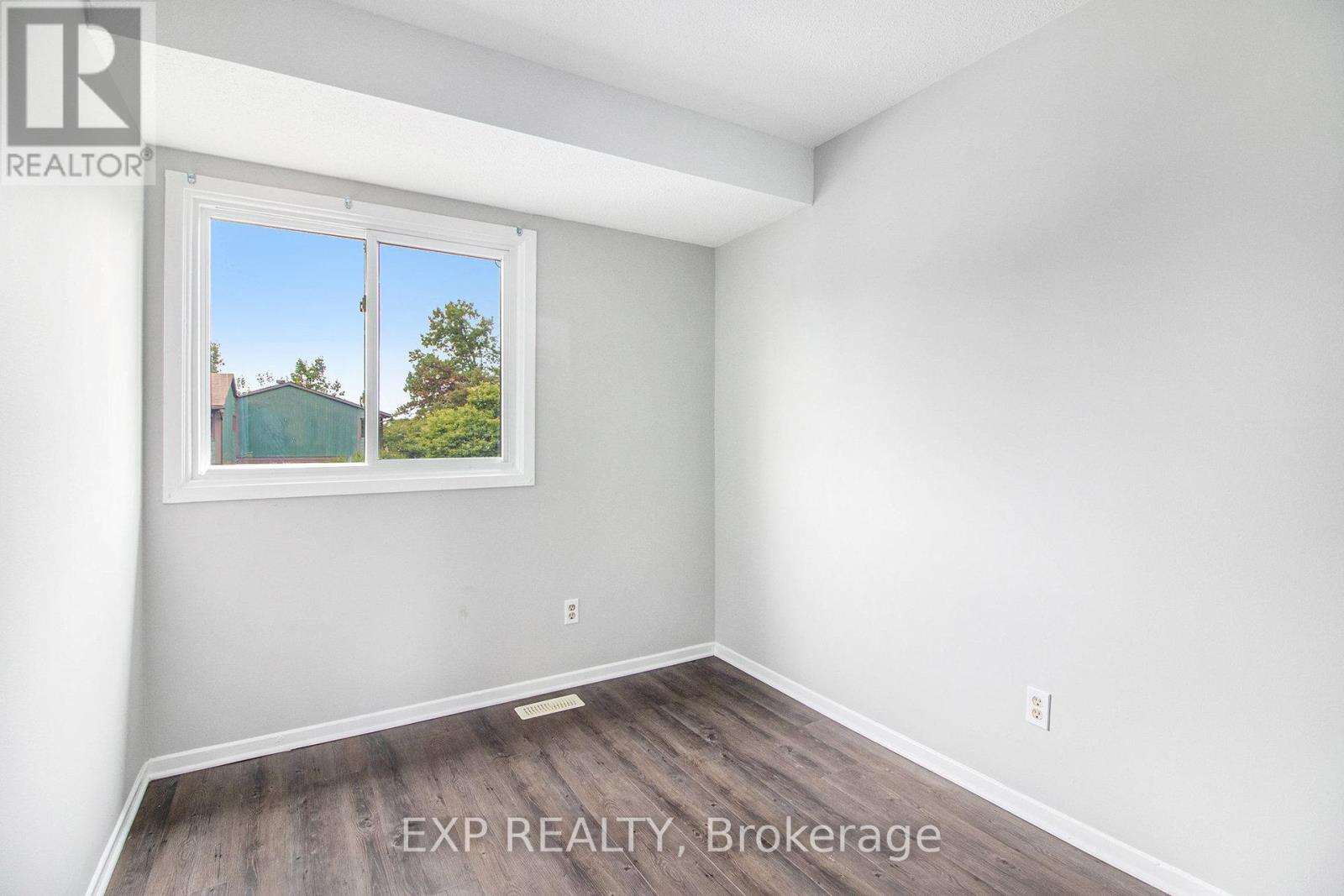 Photo 18 of 1687 Meadowbrook Road, Ottawa ON