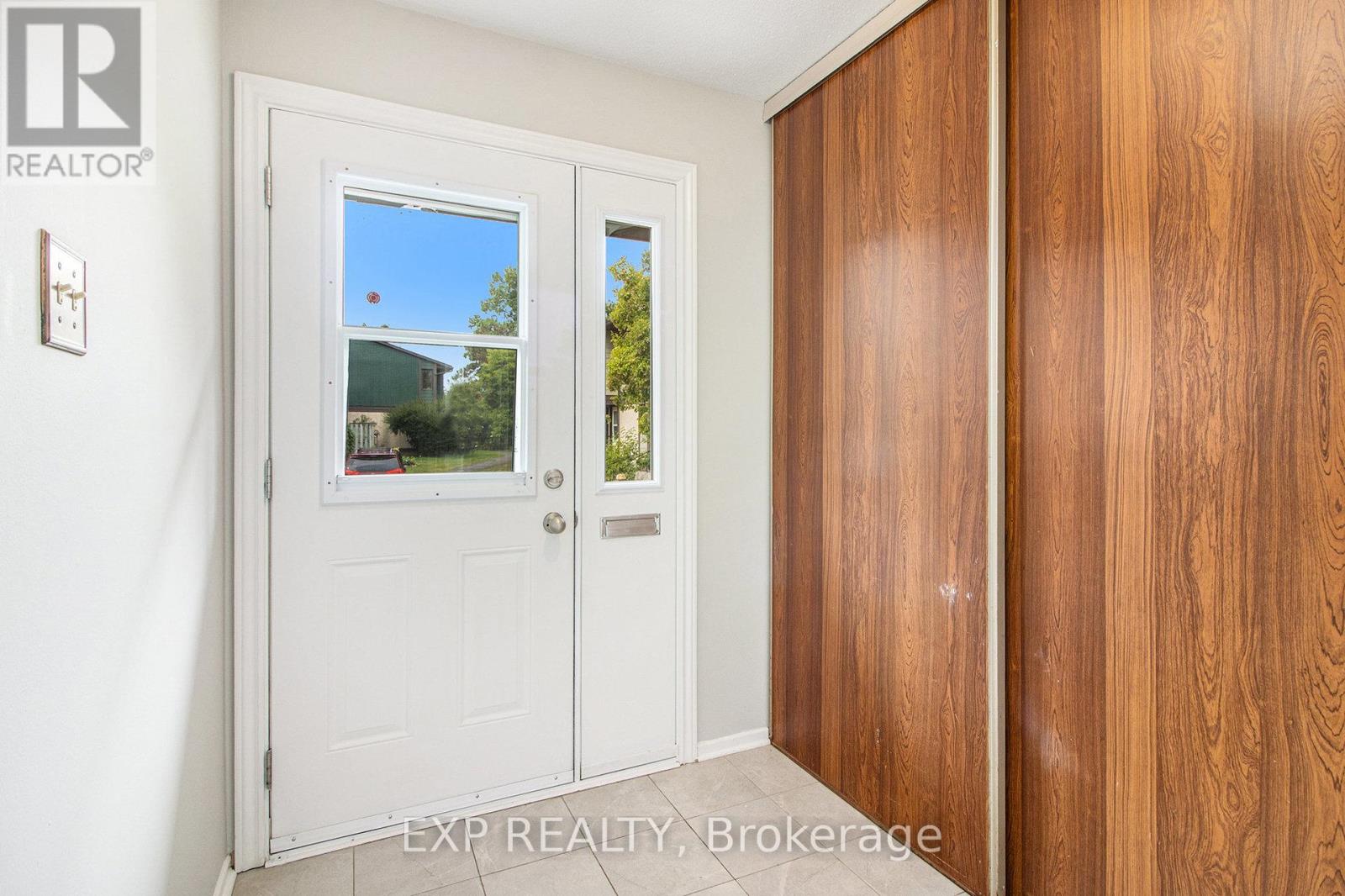 Photo 5 of 1687 Meadowbrook Road, Ottawa ON