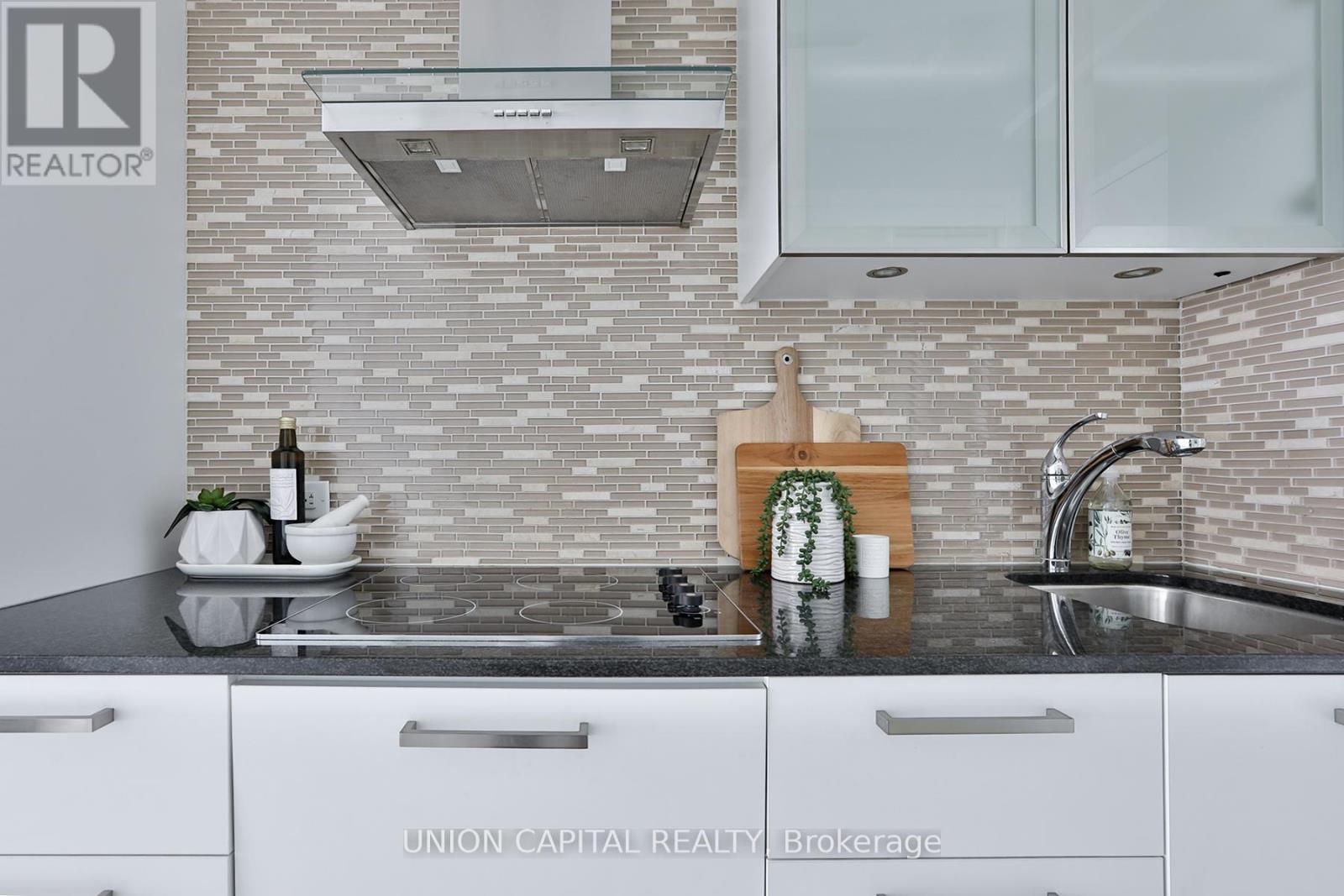 Photo 10 of 3902 14 York Street, Toronto ON