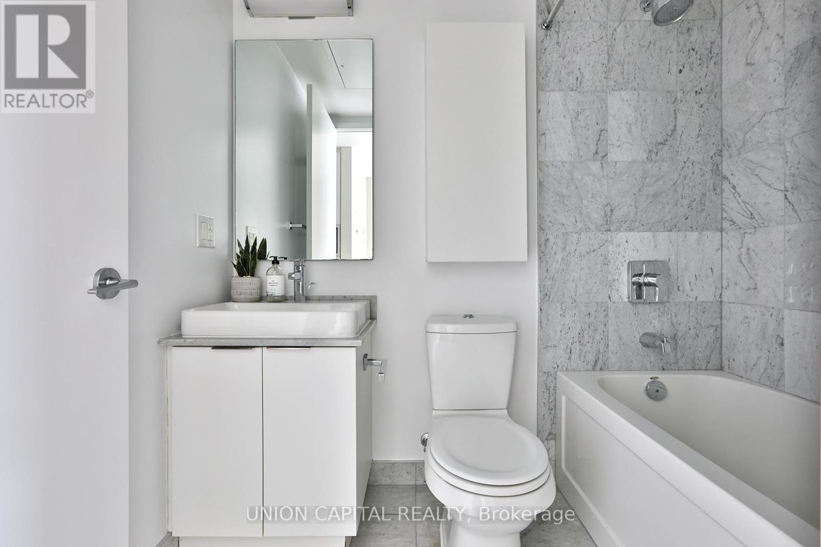 Photo 18 of 3902 14 York Street, Toronto ON