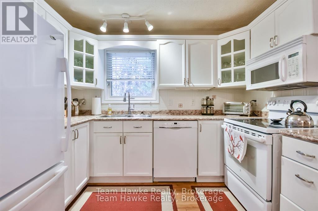 Photo 23 of 20 90 Burke Street, Penetanguishene ON