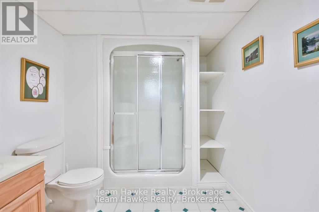 Photo 12 of 20 90 Burke Street, Penetanguishene ON