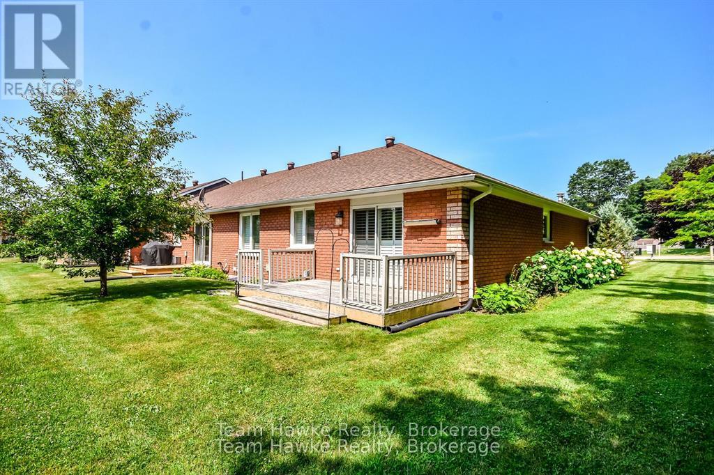 Photo 17 of 20 90 Burke Street, Penetanguishene ON