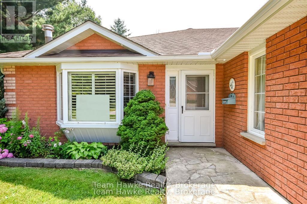 Photo 3 of 20 90 Burke Street, Penetanguishene ON