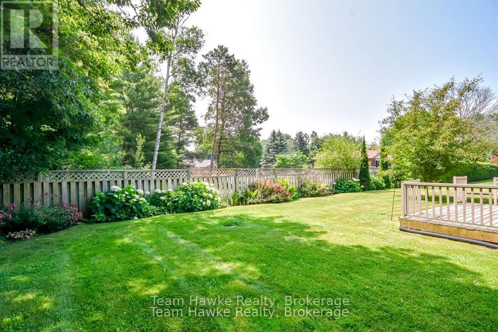 Photo 11 of 20 90 Burke Street, Penetanguishene ON