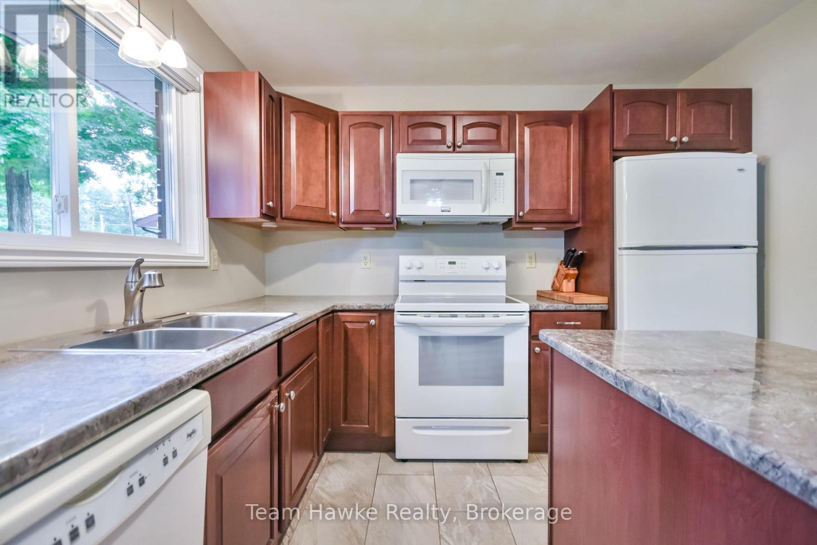 Photo 21 of 1262 Everton Road, Midland ON