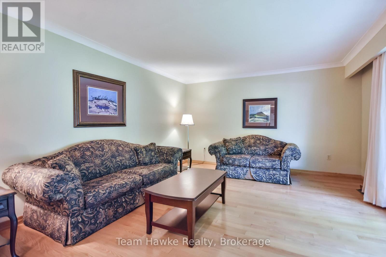 Photo 23 of 1262 Everton Road, Midland ON