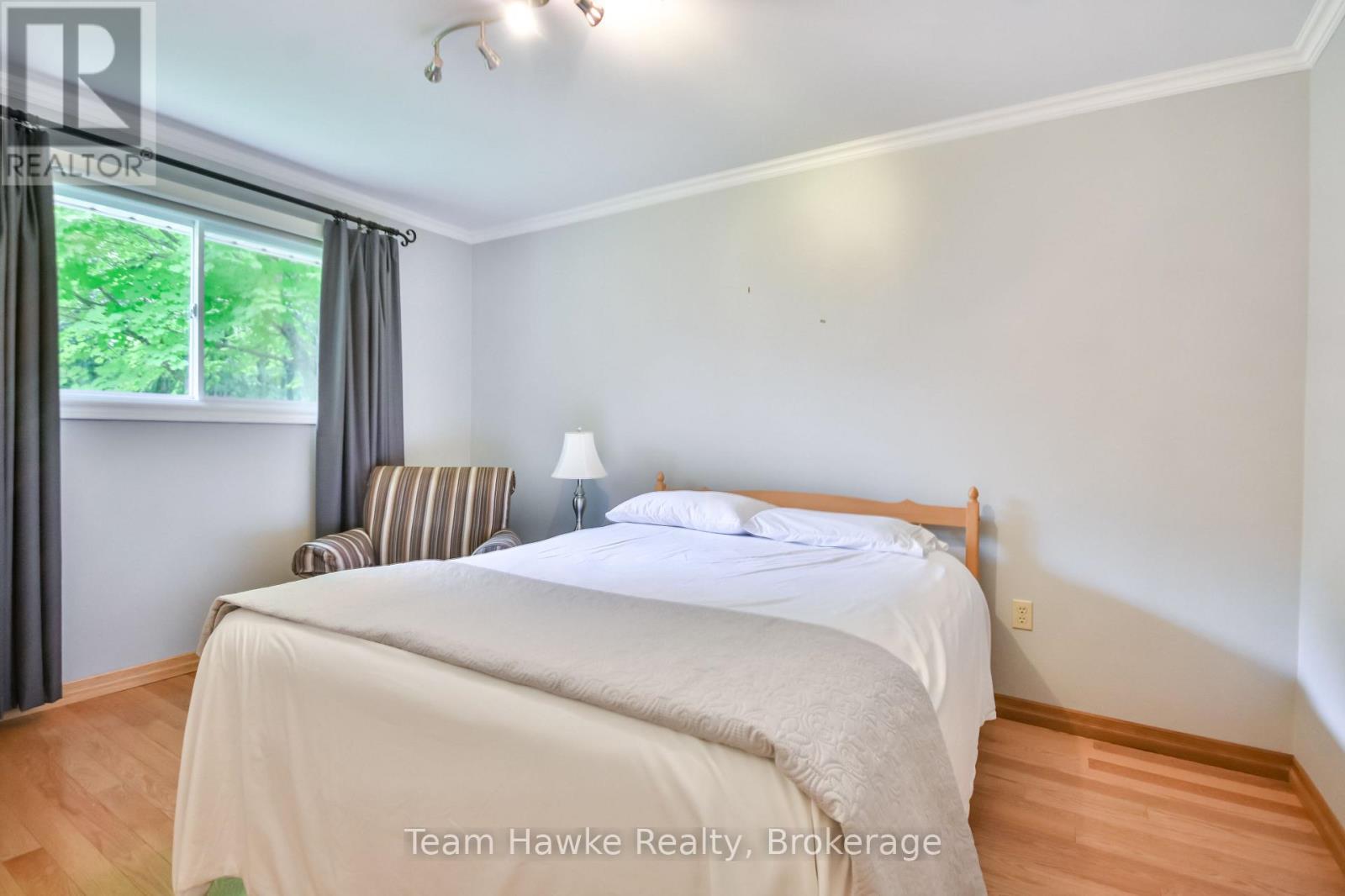 Photo 8 of 1262 Everton Road, Midland ON