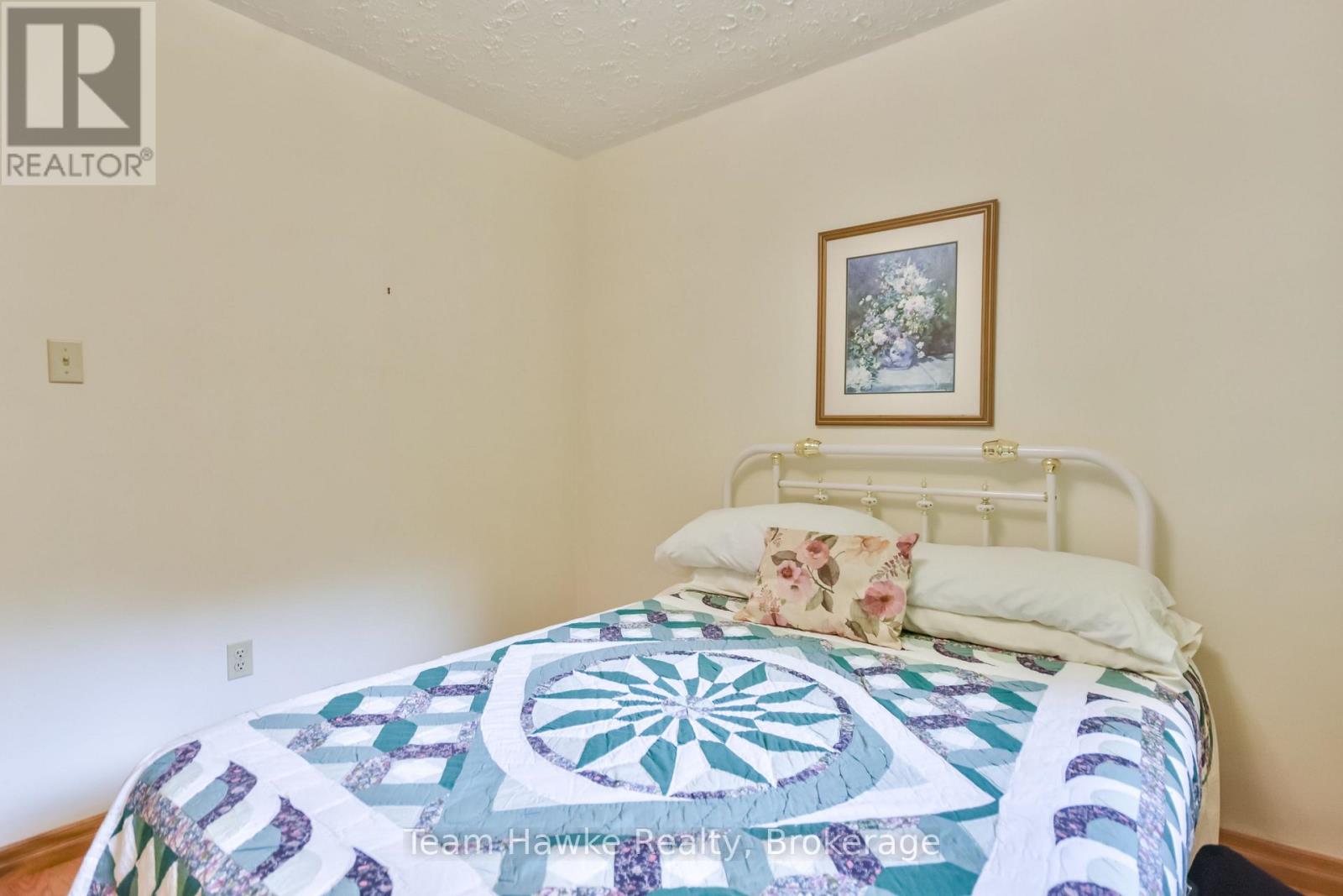 Photo 20 of 1262 Everton Road, Midland ON