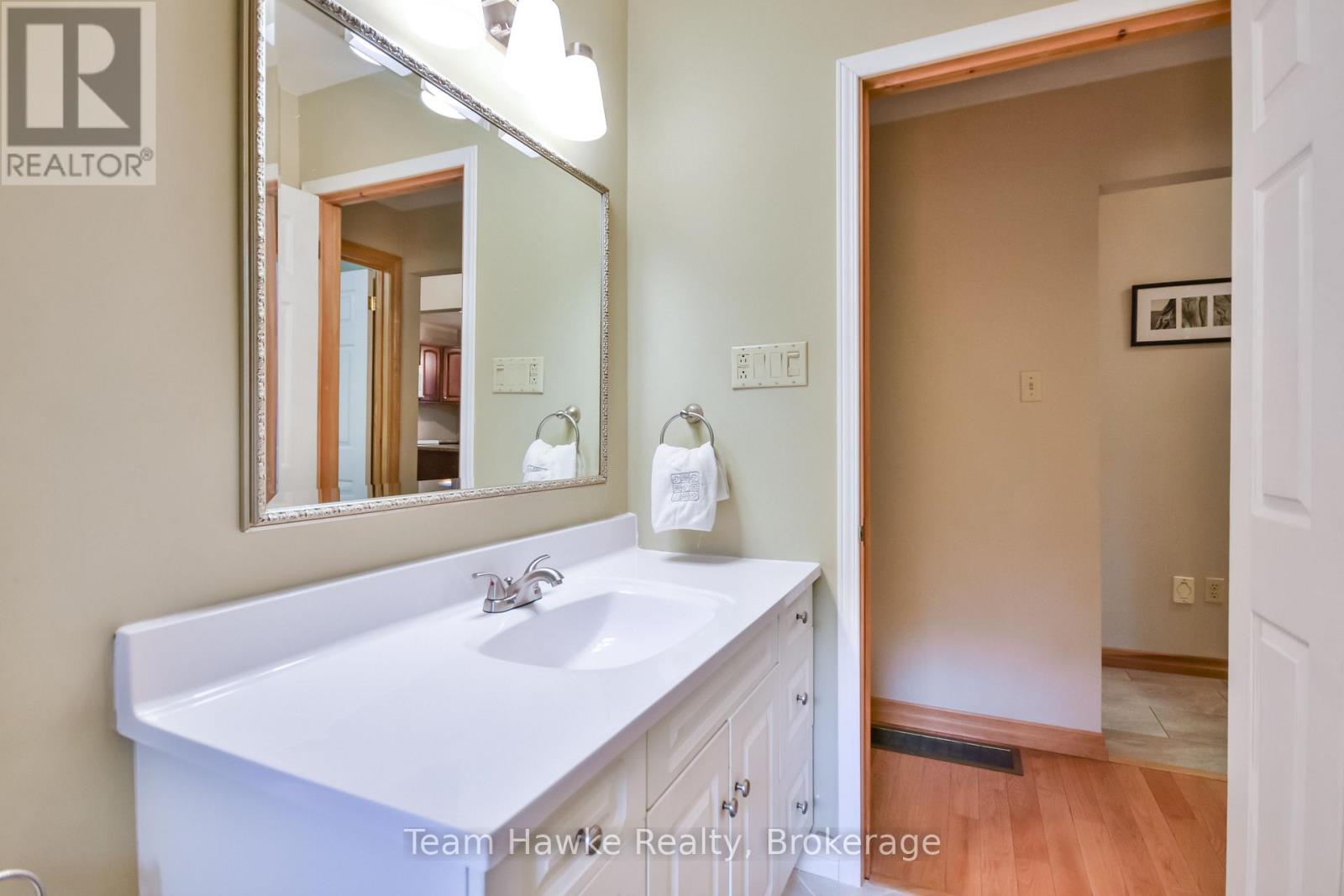 Photo 13 of 1262 Everton Road, Midland ON