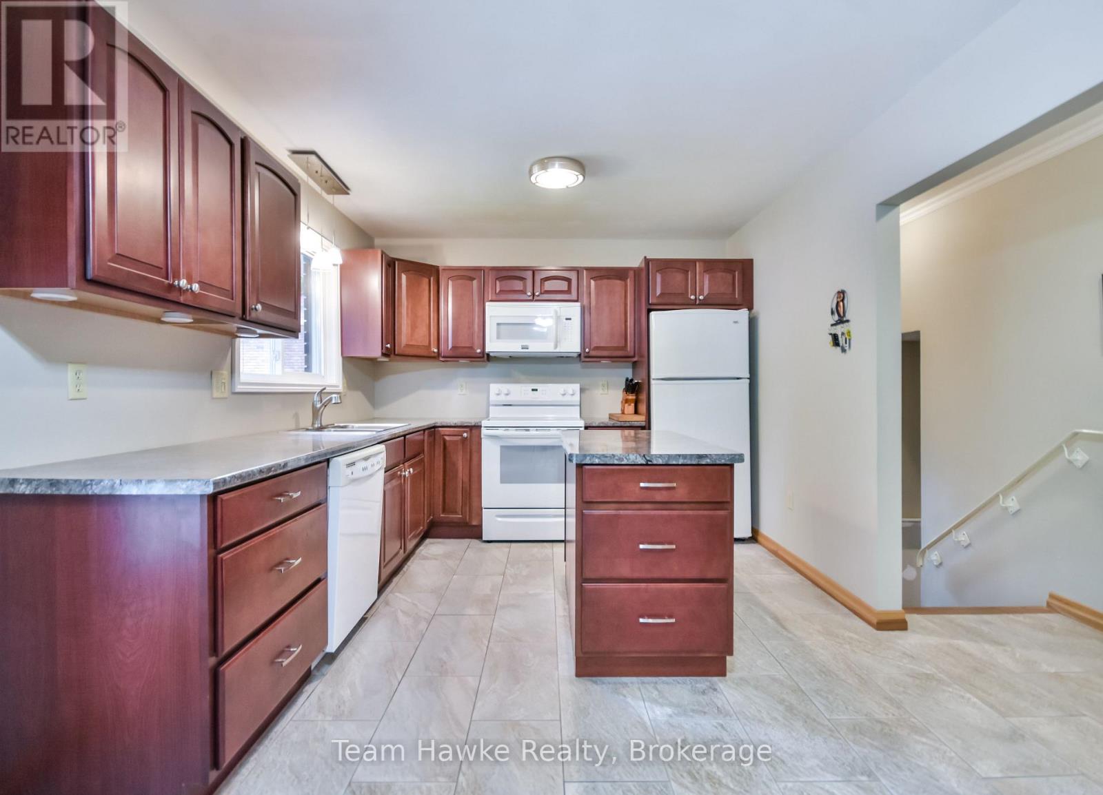Photo 36 of 1262 Everton Road, Midland ON