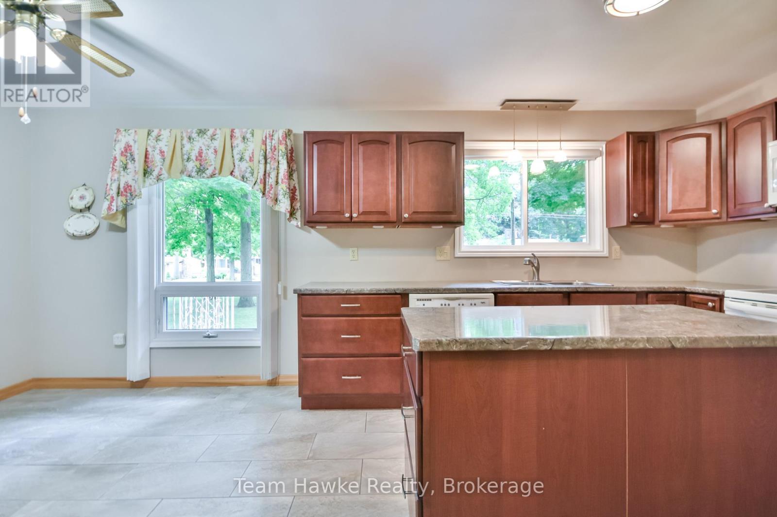 Photo 12 of 1262 Everton Road, Midland ON