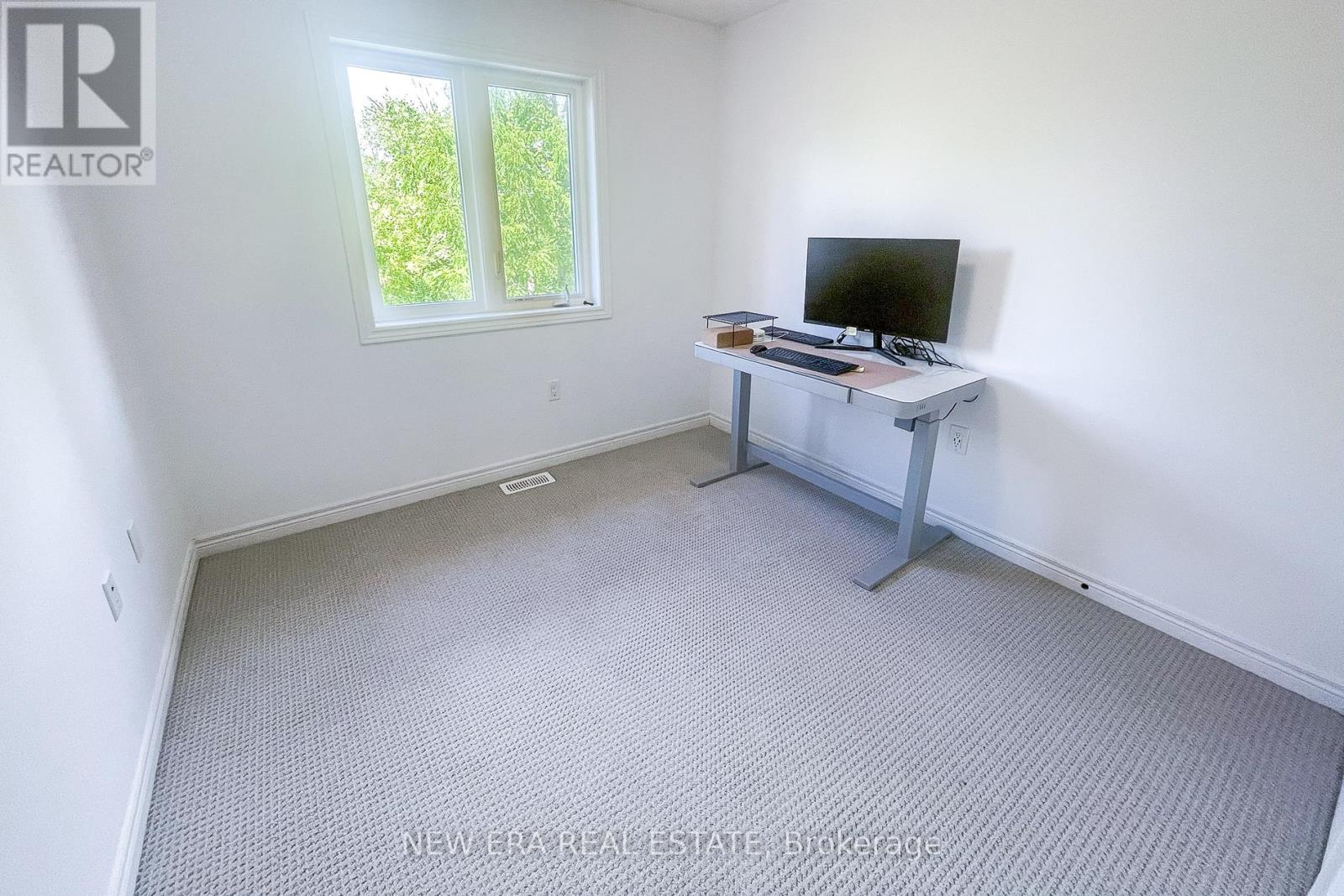 Photo 8 of 63 Dennis Drive, West Lincoln ON