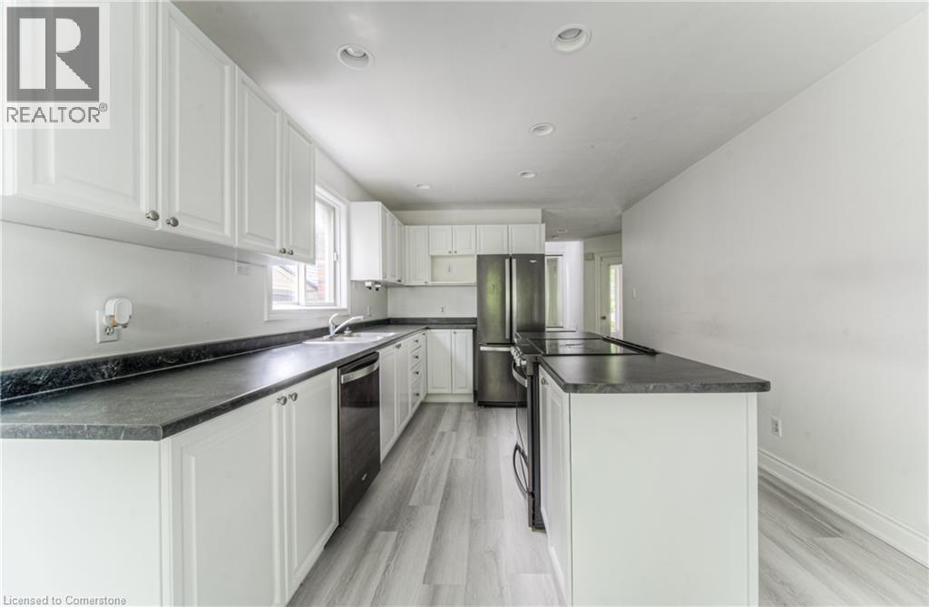 Photo 24 of 383 Burnett Avenue, Cambridge ON