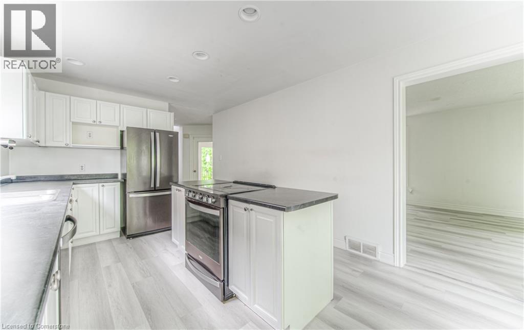 Photo 33 of 383 Burnett Avenue, Cambridge ON