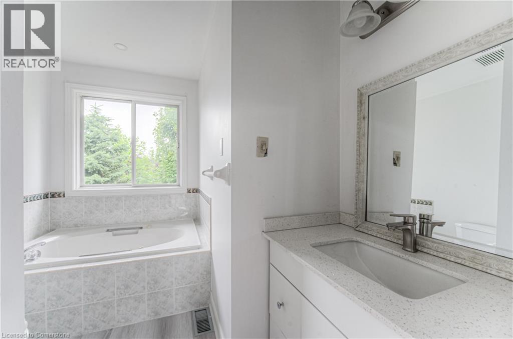 Photo 9 of 383 Burnett Avenue, Cambridge ON