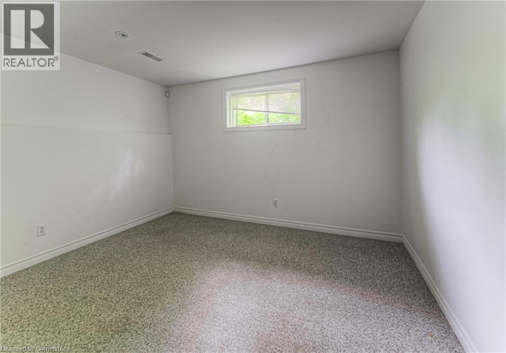 Photo 32 of 383 Burnett Avenue, Cambridge ON