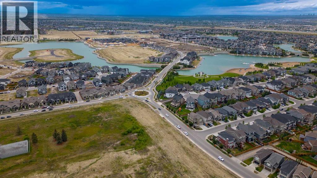 Photo 17 of 340 Magnolia Crescent Se, Calgary AB