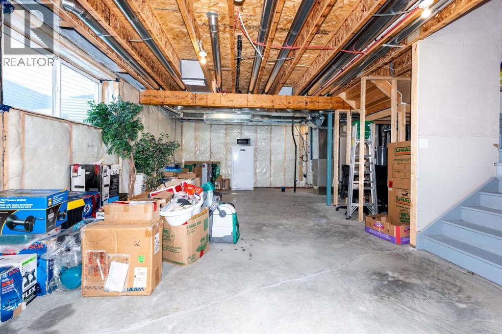 Photo 10 of 340 Magnolia Crescent Se, Calgary AB