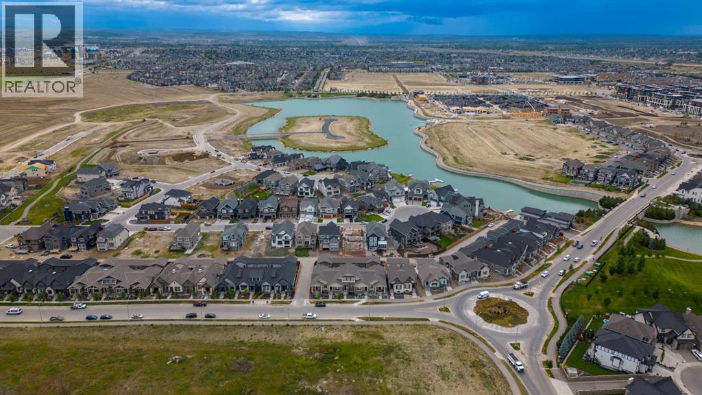 Photo 3 of 340 Magnolia Crescent Se, Calgary AB