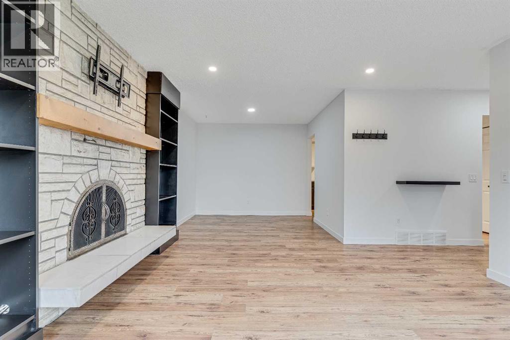 Single Family House Bi-level for Sale in  Manora Drive NE Marlborough Park Calgary 