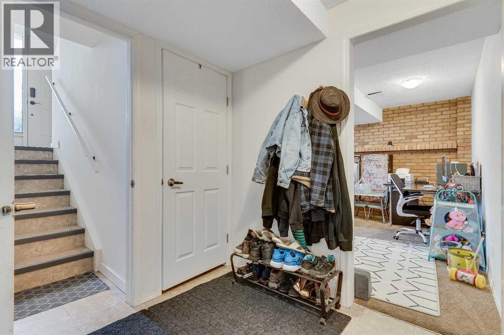 Single Family House Bi-level for Sale in  Manora Drive NE Marlborough Park Calgary 