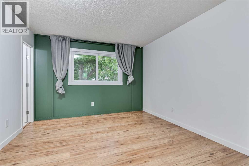 Single Family House Bi-level for Sale in  Manora Drive NE Marlborough Park Calgary 