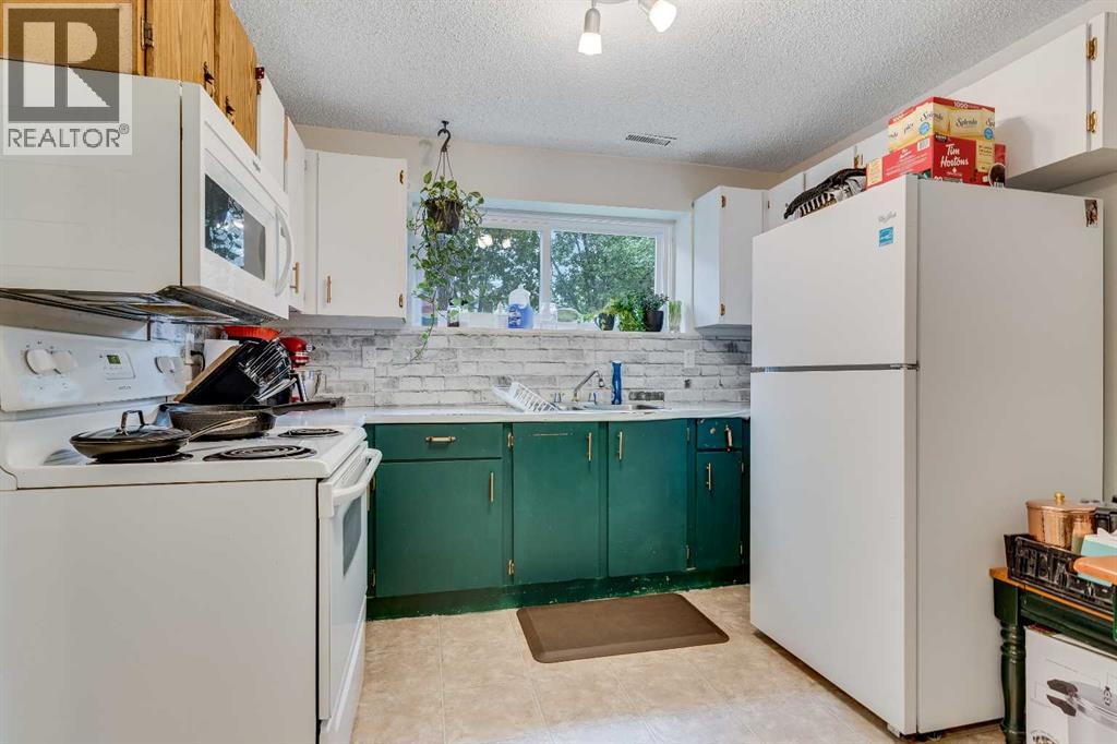 Single Family House Bi-level for Sale in  Manora Drive NE Marlborough Park Calgary 