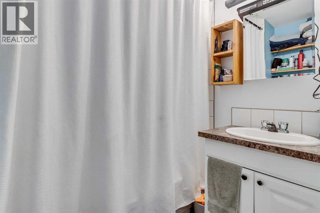 Single Family House Bi-level for Sale in  Manora Drive NE Marlborough Park Calgary 